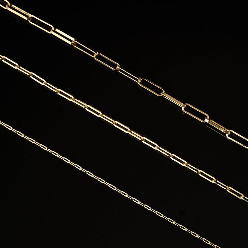 GOLD PAPERCLIP NECKLACE